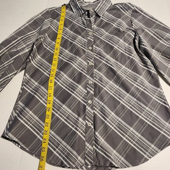 Chico's size 1  /  8 button down long sleeve collared shirt blouse - Picture 9 of 12